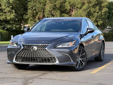 2025 Lexus ES 300h