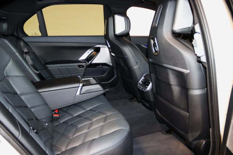 2023 BMW 7 Series 760i xDrive