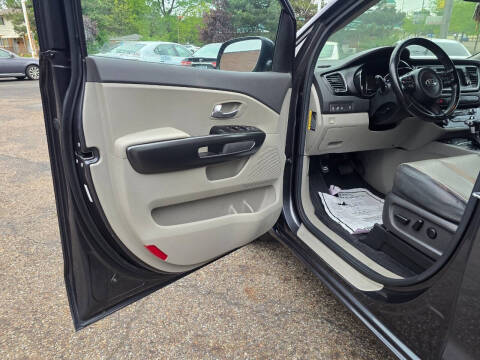 2017 Kia Sedona LX