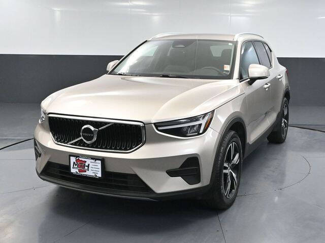 2023 Volvo XC40 B5 Core