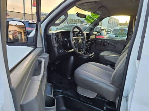 2017 Chevrolet Express 2500