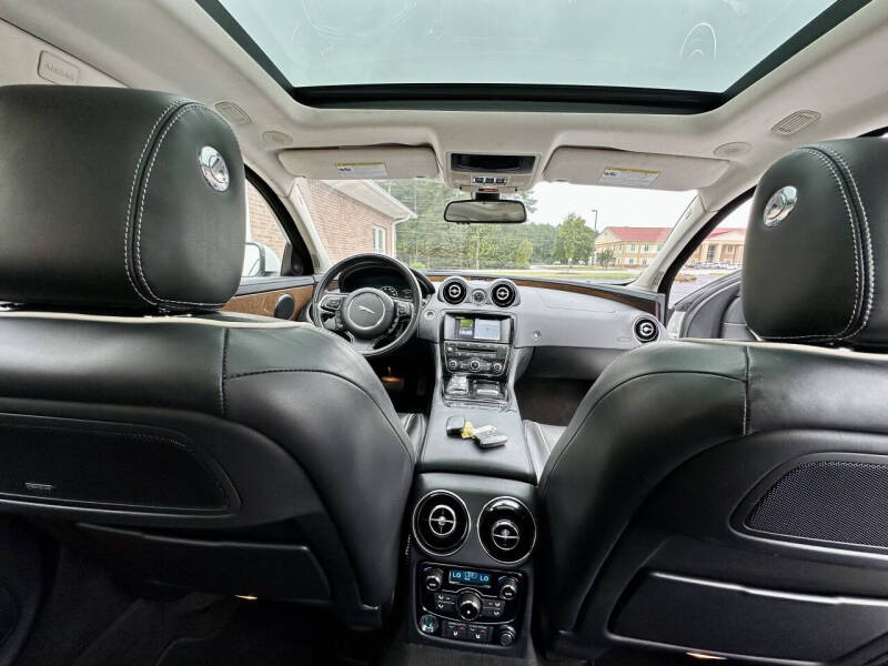 2016 Jaguar XJ Supercharged