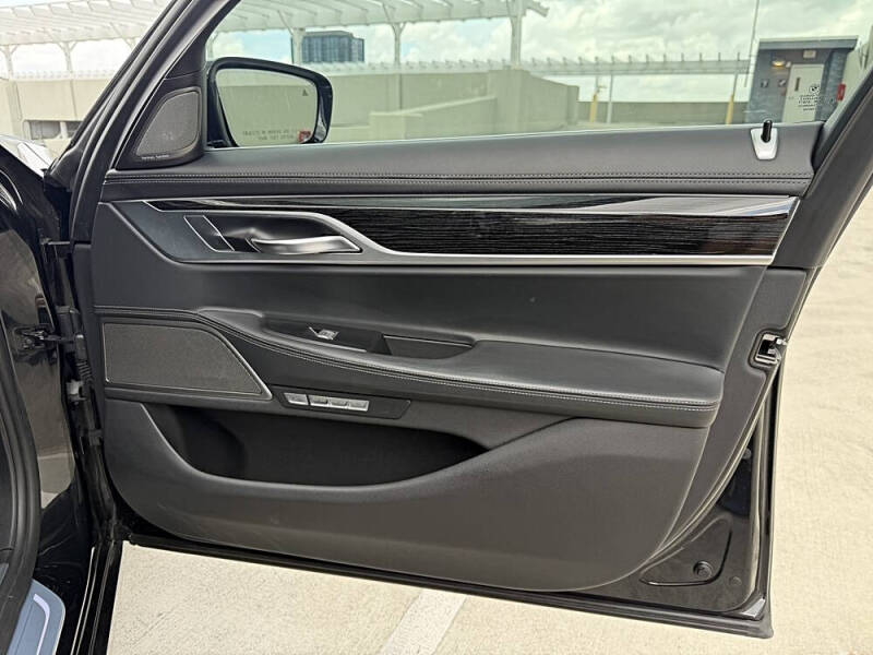 2017 BMW 7 Series 750i