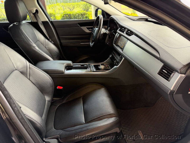 2016 Jaguar XF 35t Prestige