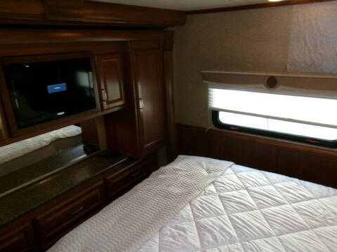 2013 Thor Motor Coach Challenger 37kt