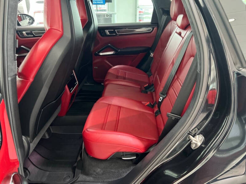 2021 Porsche Cayenne Turbo