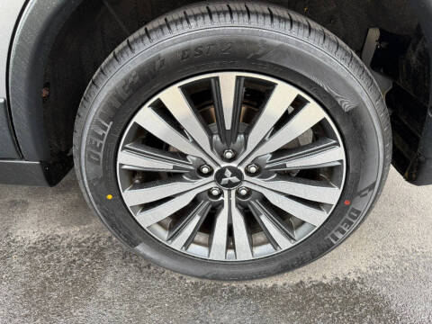 2019 Mitsubishi Outlander ES