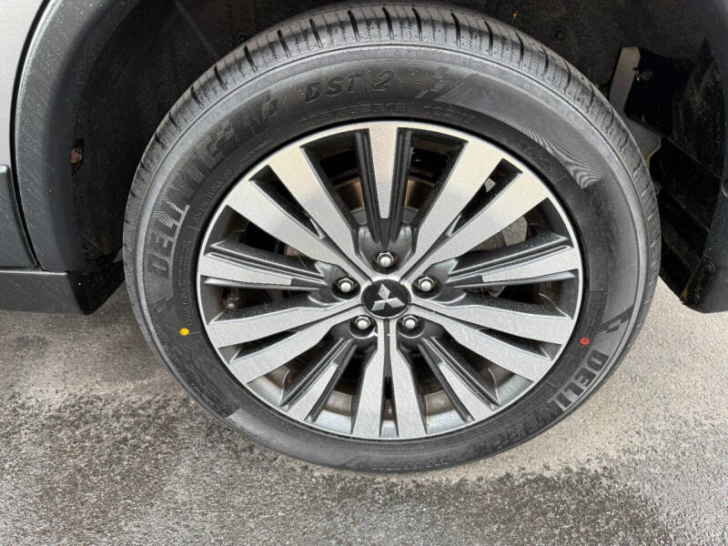 2019 Mitsubishi Outlander ES
