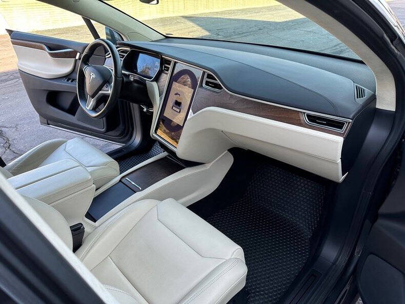 2017 Tesla Model X
