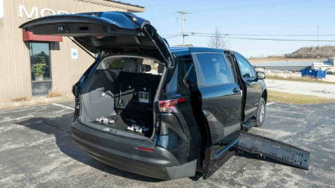 2024 Toyota Sienna LE 8-Passenger