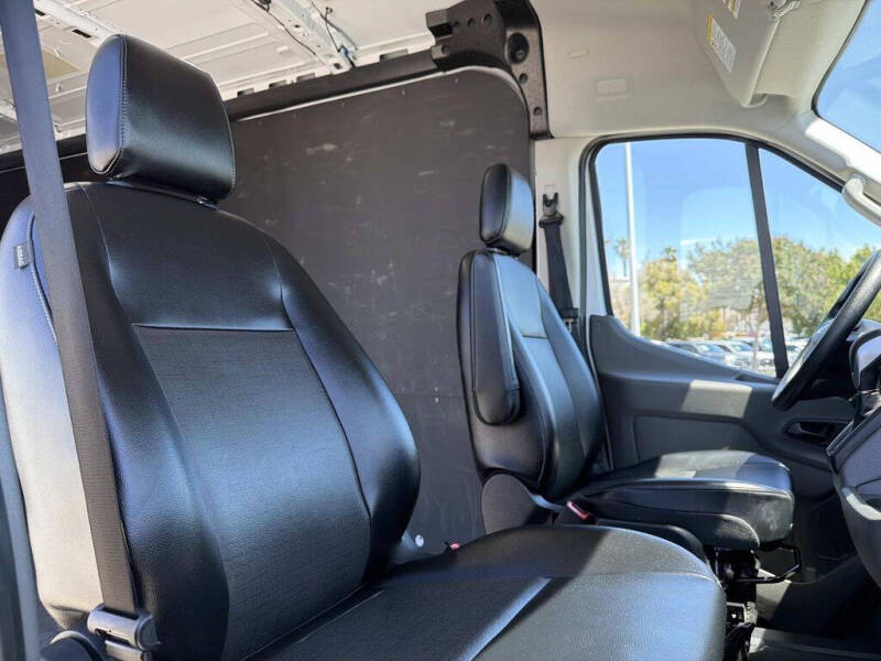 2024 Ford Transit 250