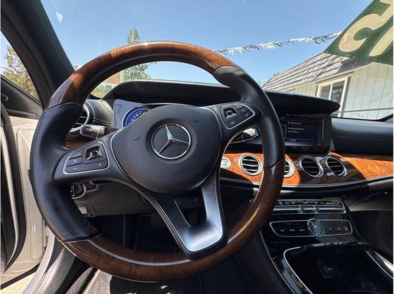 2017 Mercedes-Benz E-Class E 300 4MATIC