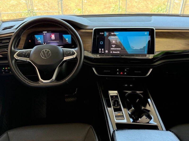 2024 Volkswagen Atlas SE