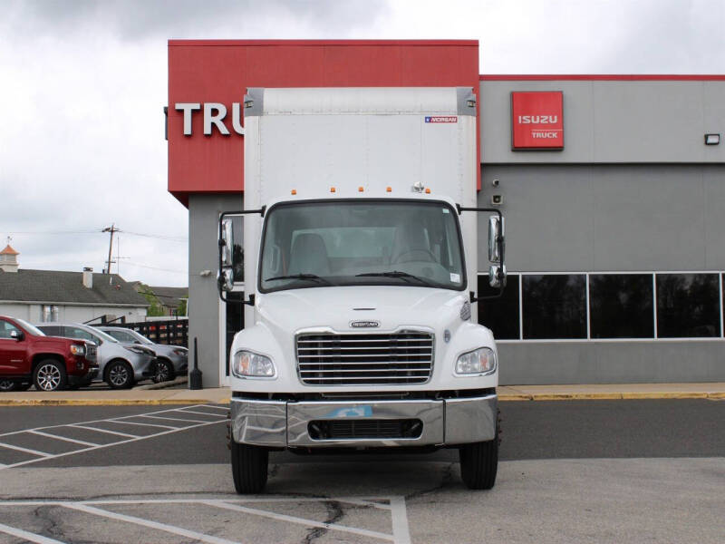 2021 Freightliner M2 106