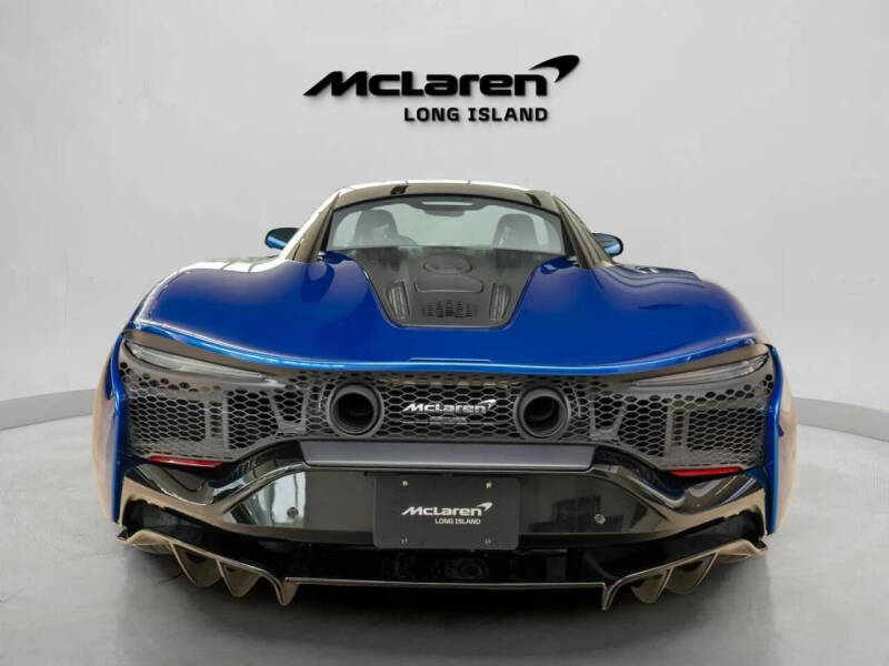 2023 McLaren Artura
