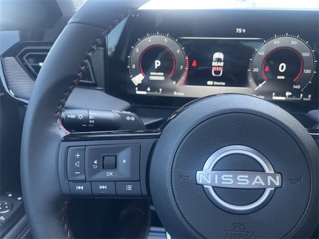 2025 Nissan Kicks SR