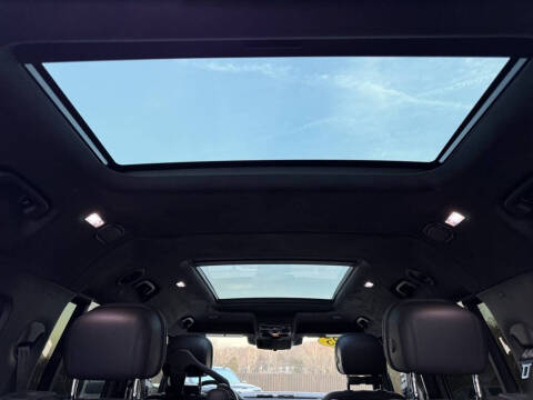 2025 Land Rover Defender 130 V8 P500