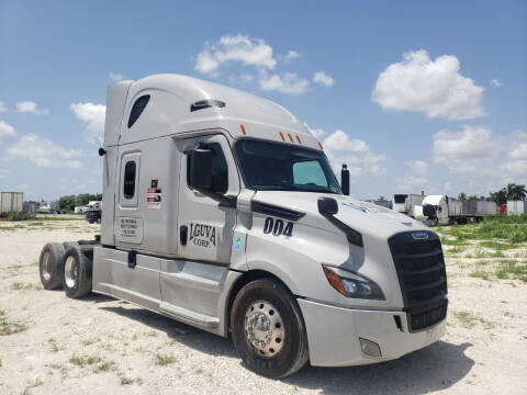 2020 Freightliner Cascadia Evolution Sleeper