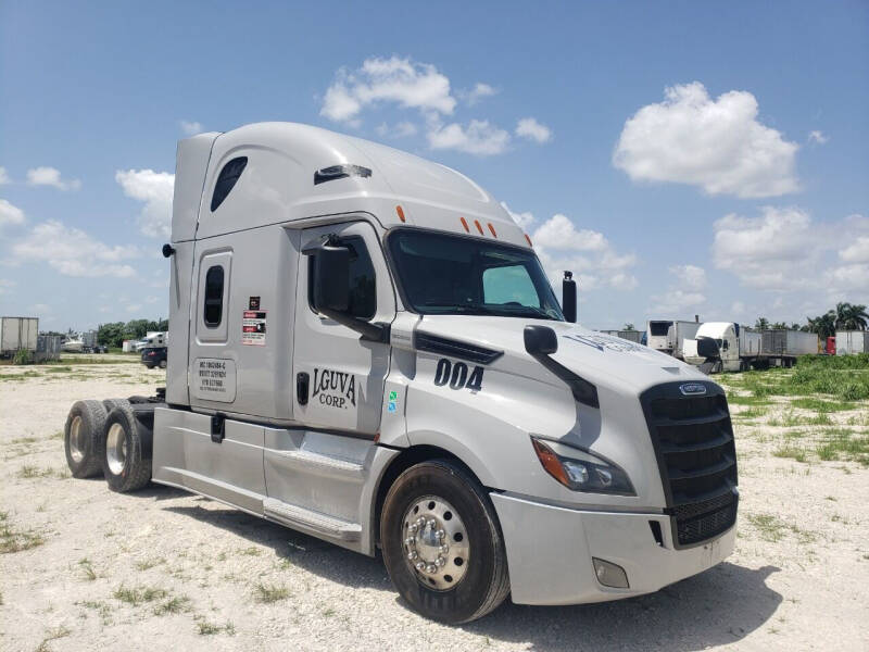 2020 Freightliner Cascadia Evolution Sleeper
