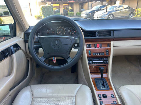 1994 Mercedes-Benz E-Class E 320