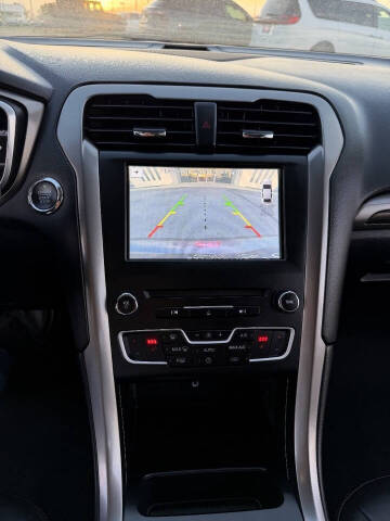 2017 Ford Fusion SE