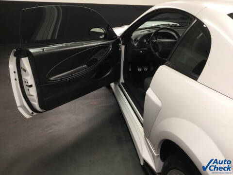 2002 Ford Mustang GT Deluxe