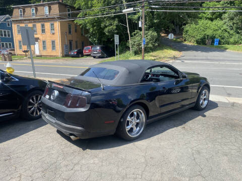 2011 Ford Mustang V6