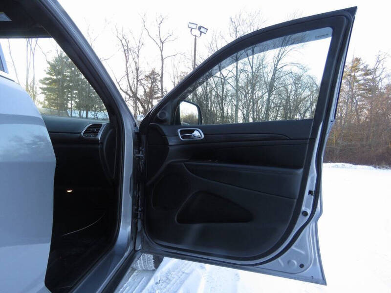 2019 Jeep Grand Cherokee Laredo E