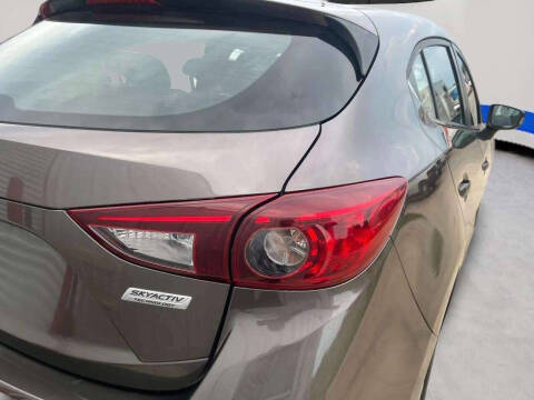 2015 Mazda MAZDA3 i Grand Touring