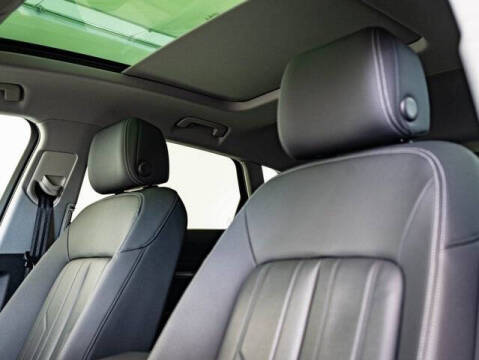 2022 Audi e-tron quattro Premium