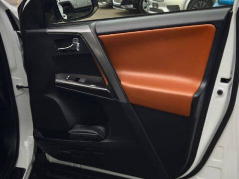 2018 Toyota RAV4 SE