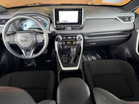 2024 Toyota RAV4 Prime SE