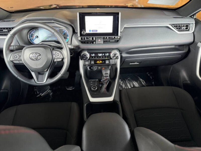 2024 Toyota RAV4 Prime SE