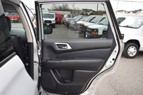 2016 Nissan Pathfinder SL