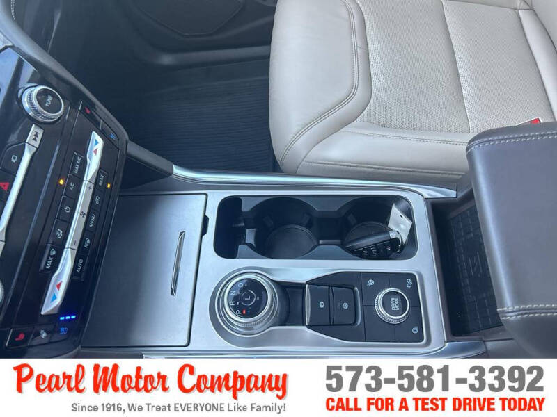 2022 Ford Explorer Hybrid Platinum