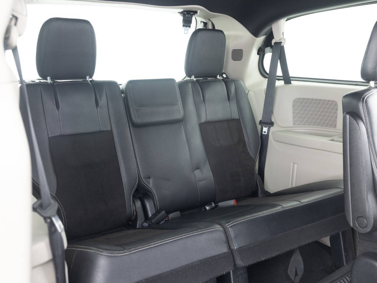 Used Car 2020 Dodge Grand Caravan  Sxt 4dr Mini Van For Sale Under $12,000 In Coal City, Illinois