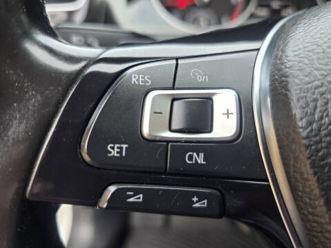 2015 Volkswagen Golf SportWagen TDI S