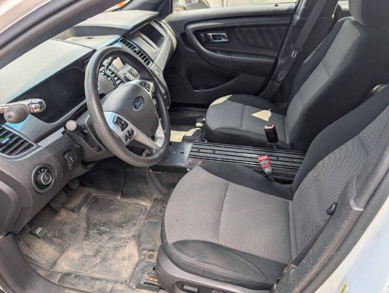 2013 Ford Taurus's photo
