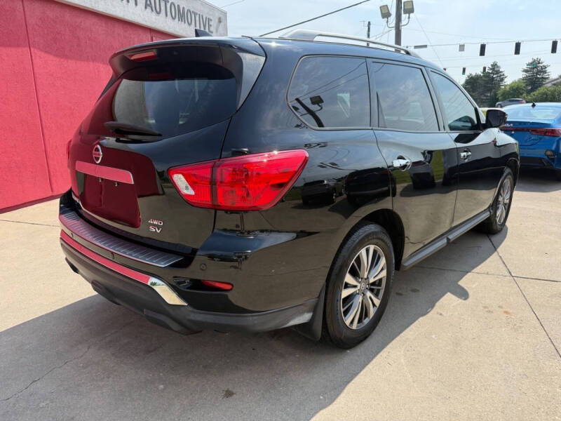 2020 Nissan Pathfinder SV