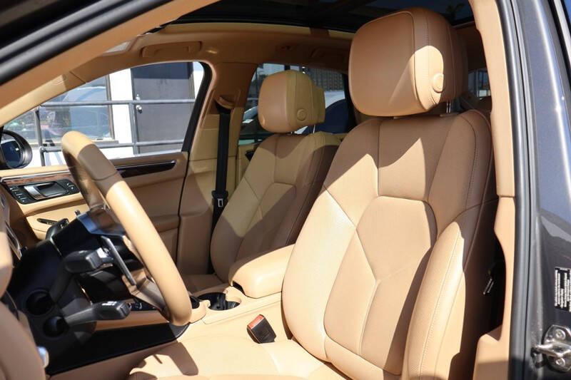 2016 Porsche Macan S