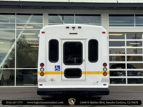 2011 Ford E-Series E-450 SD