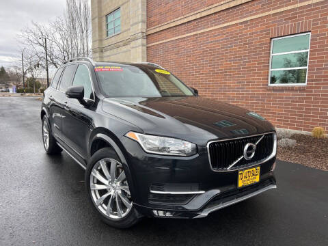 2016 Volvo XC90 T6 Momentum