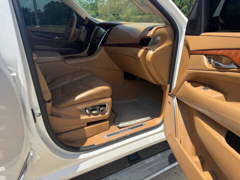 2016 Cadillac Escalade Platinum