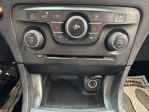 2014 Dodge Charger SE