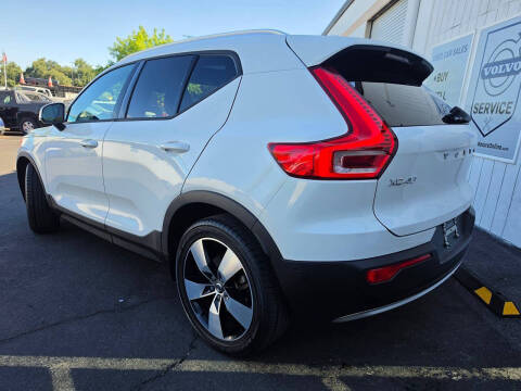 2019 Volvo XC40 T5 Momentum