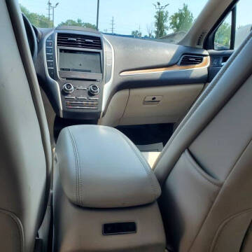 2017 Lincoln MKC Select