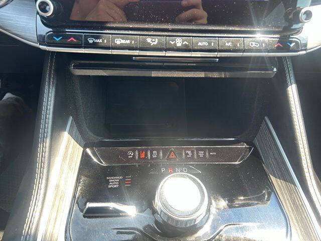 2023 Jeep Wagoneer Series II