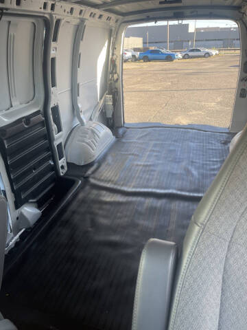 2017 Chevrolet Express 2500