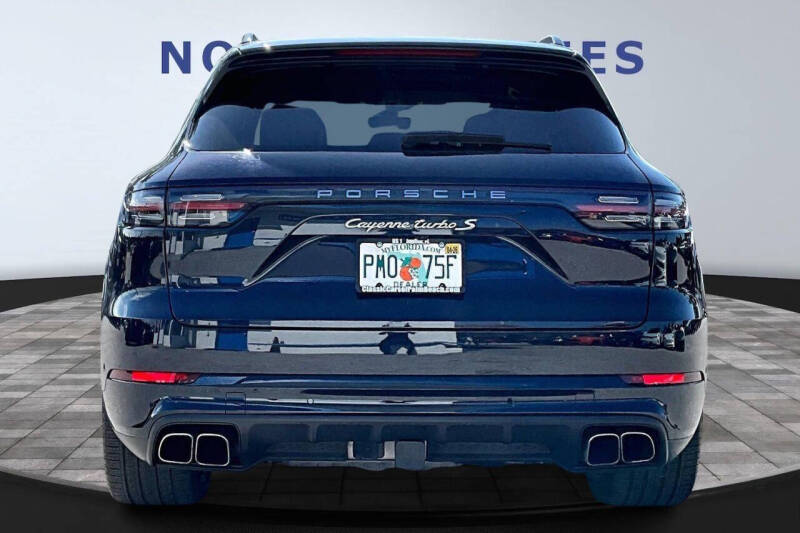 2022 Porsche Cayenne Turbo S E-Hybrid