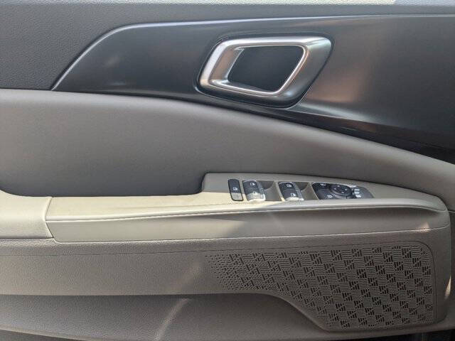 2025 Kia Carnival LX